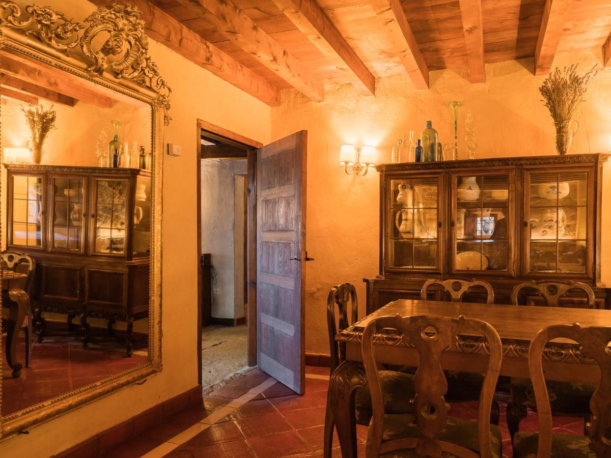 Posada Real La Casa De Arriba نافاريدوندا دي غريدوس المظهر الخارجي الصورة