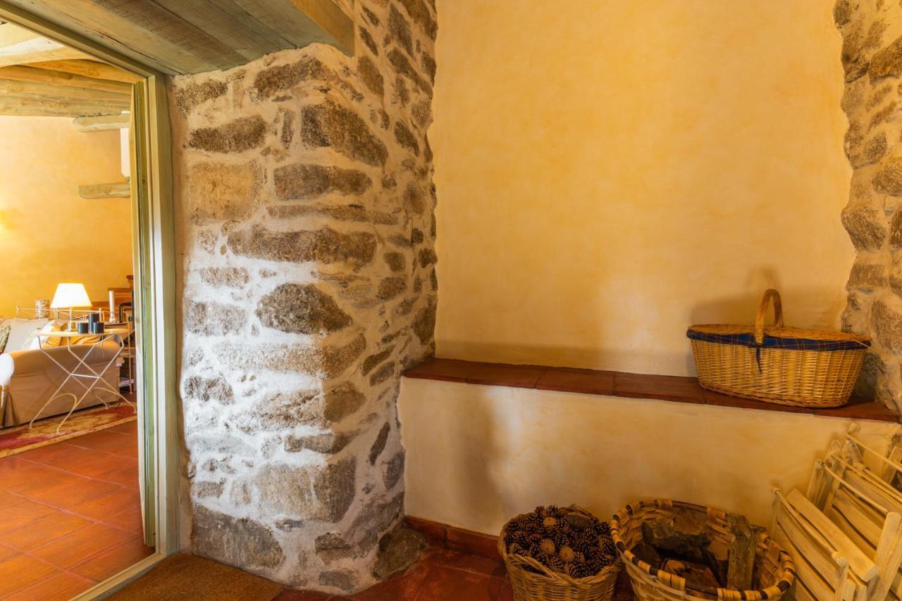 Posada Real La Casa De Arriba نافاريدوندا دي غريدوس الغرفة الصورة