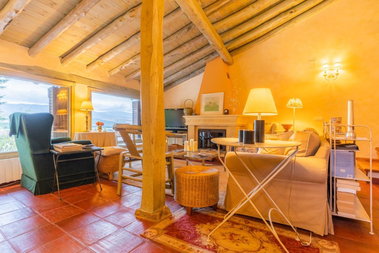 Posada Real La Casa De Arriba نافاريدوندا دي غريدوس المظهر الخارجي الصورة