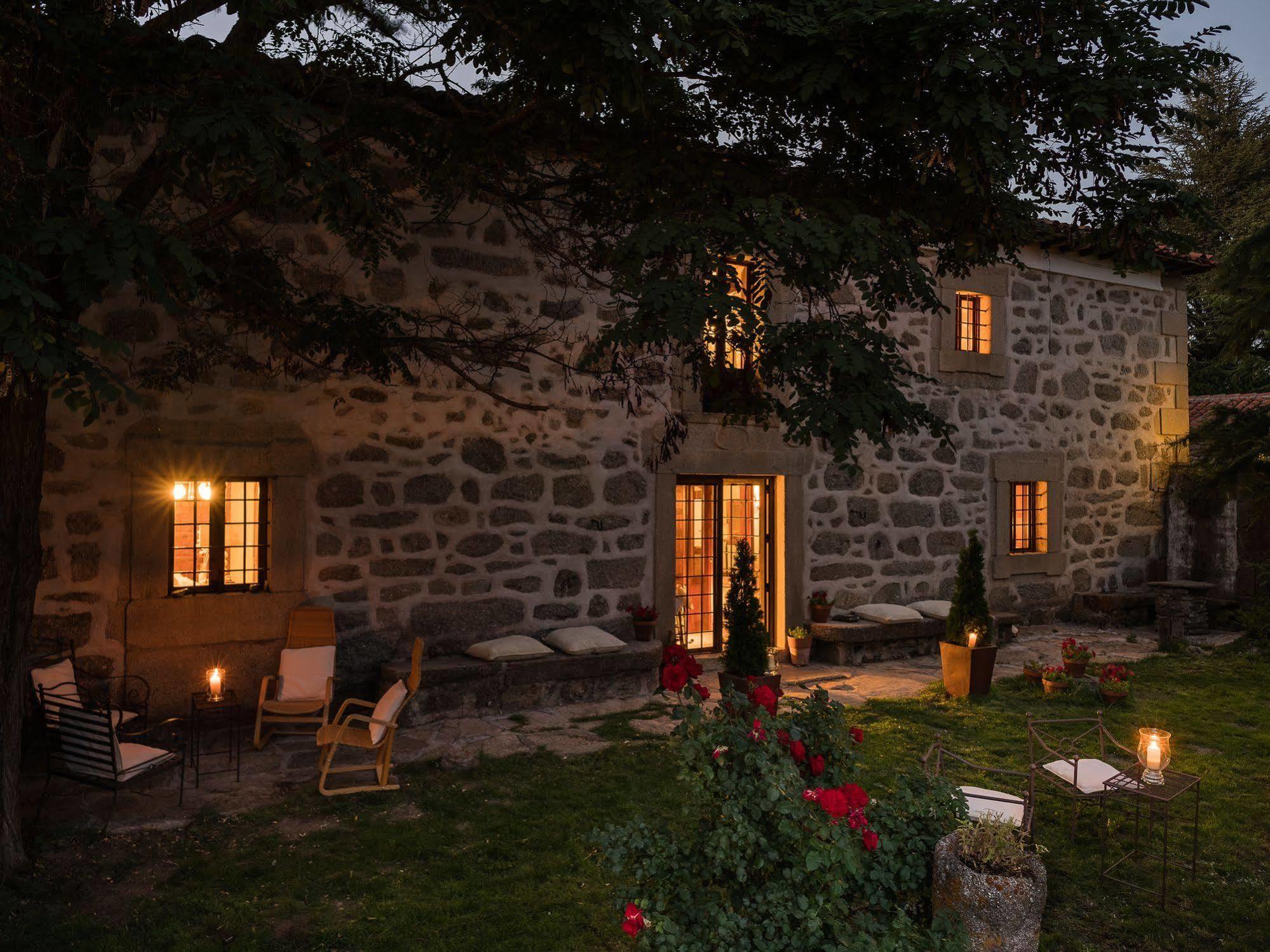 Posada Real La Casa De Arriba نافاريدوندا دي غريدوس المظهر الخارجي الصورة
